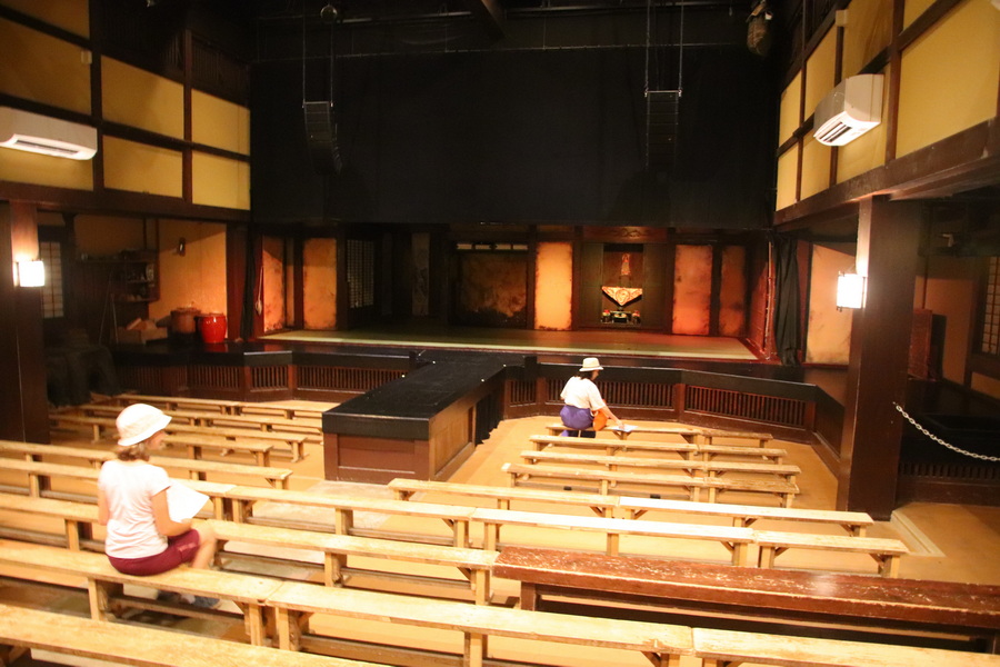 05.08.2025 15:30:43: Japonsko 2025 - Noboribetsu, Date Jidai Village (Vláďa)