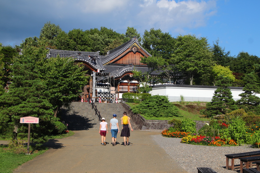 05.08.2025 16:05:19: Japonsko 2025 - Noboribetsu, Date Jidai Village (Vláďa)