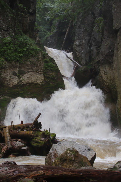 07.08.2025 14:09:12: Japonsko 2025 - Sounkyo, vodopád Momijidaki (Vláďa)