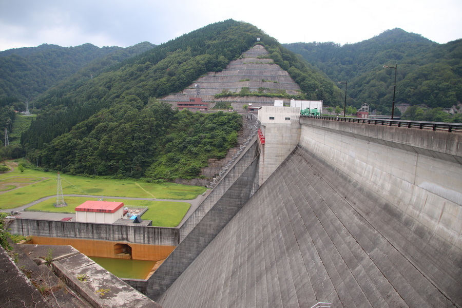 10.08.2025 17:25:23: Japonsko 2025 - Přehrada Tamagawa (Vláďa)