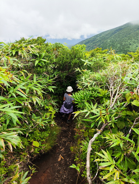12.08.2025 13:49:54: Japonsko 2025 - Výlet na Onamedake (Vláďa)