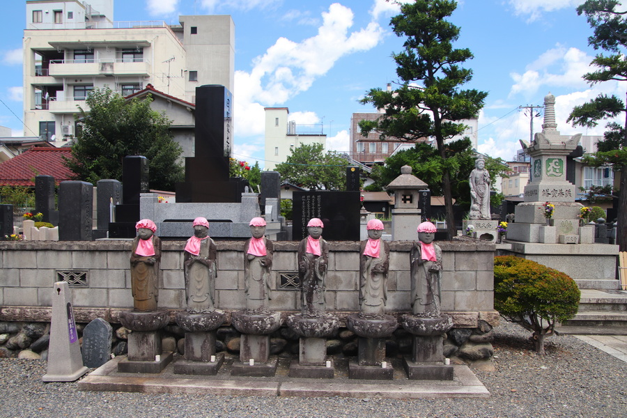 14.08.2025 11:13:45: Japonsko 2025 - Macumoto, chrám Zenkyuin (Vláďa)