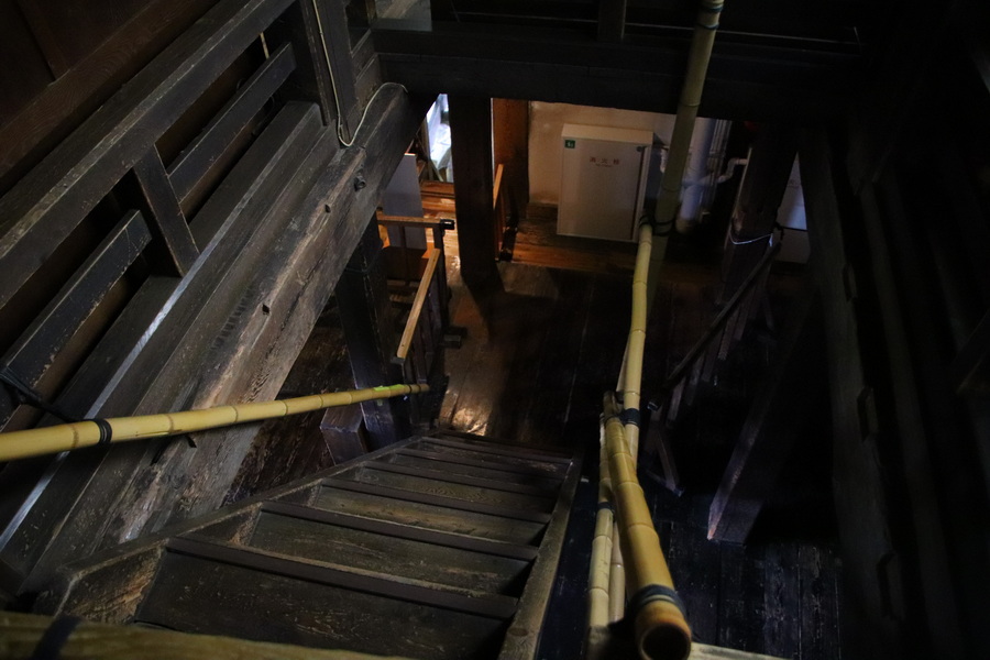 14.08.2025 14:12:40: Japonsko 2025 - Macumoto, hrad (Vláďa)