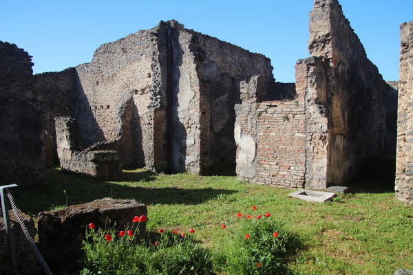 18.04.2025 9:18:37: Kampánie 2025 - Pompeje, vykopávky (Bobek)