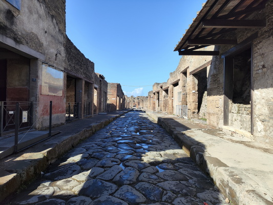 18.04.2025 9:34:13: Kampánie 2025 - Pompeje, vykopávky ()