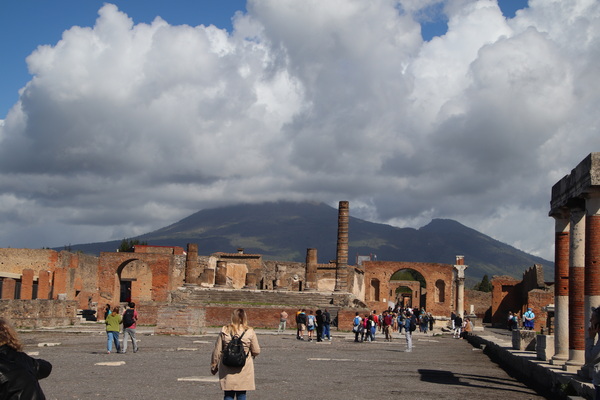 18.04.2025 10:16:53: Kampánie 2025 - Pompeje, vykopávky (Vláďa)