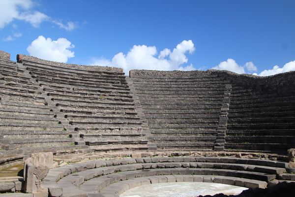 18.04.2025 10:36:19: Kampánie 2025 - Pompeje, vykopávky (Bobek)