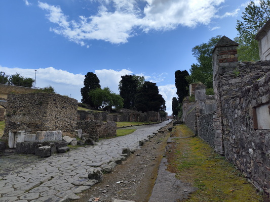 18.04.2025 11:26:13: Kampánie 2025 - Pompeje, vykopávky (Vláďa)