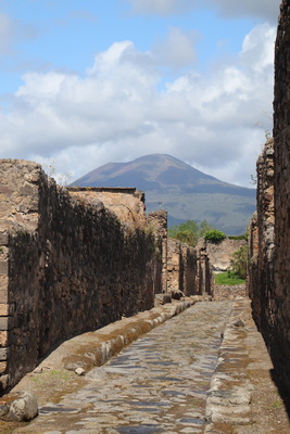 18.04.2025 12:05:20: Kampánie 2025 - Pompeje, vykopávky (Bobek)