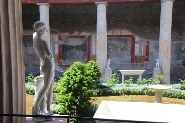 18.04.2025 12:19:24: Kampánie 2025 - Pompeje, vykopávky (Terka)