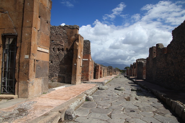 18.04.2025 12:28:40: Kampánie 2025 - Pompeje, vykopávky (Bobek)