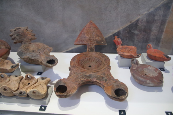 18.04.2025 16:34:27: Kampánie 2025 - Torre Annunziata, Villa Poppea (Terka)