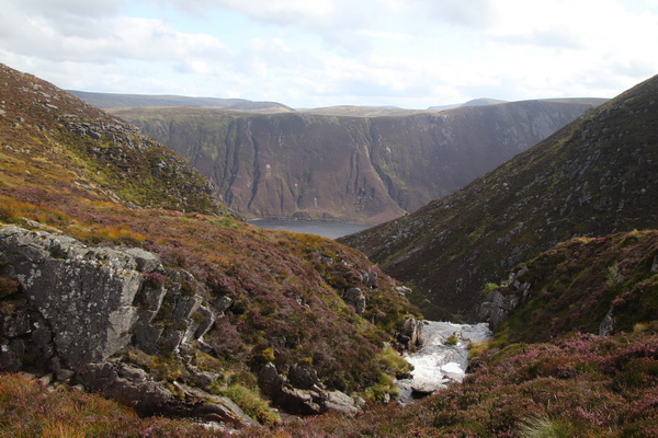 22.08.2024 15:47:04: Skotsko 2024 - Cesta z Crathie k Loch Muick (Vláďa)