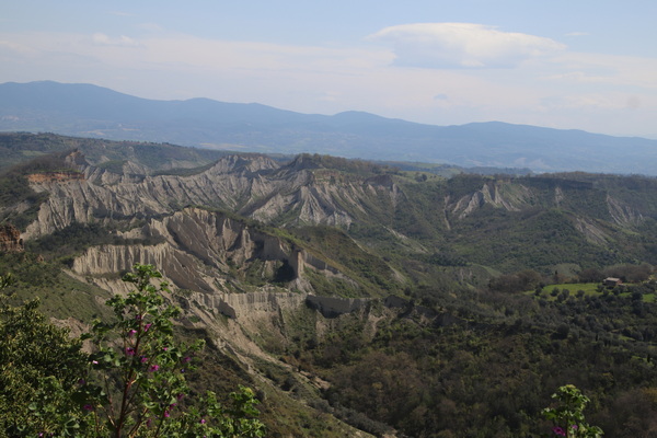 03.04.2026 12:22:08: Toskánsko 2026 - Civita di Bagnoregio (Terka)