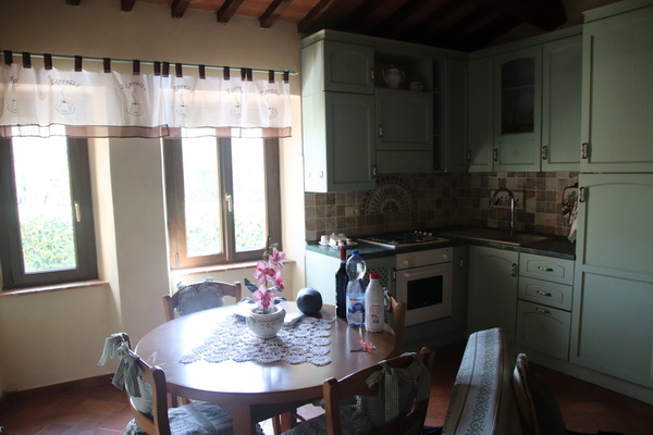 03.04.2026 15:02:30: Toskánsko 2026 - Sovana (Terka)