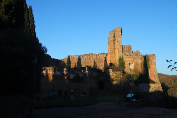 03.04.2026 18:58:21: Toskánsko 2026 - Sovana (Terka)